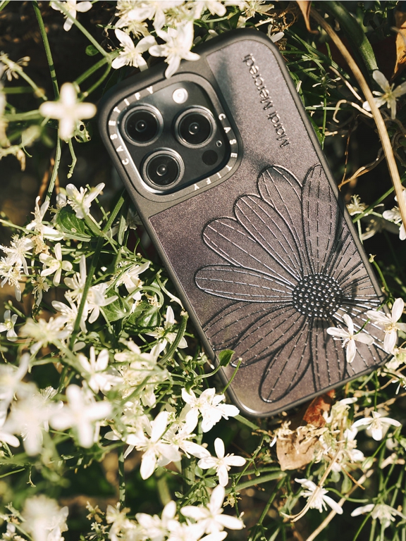 Mardi Mercredi Flower Case iPhone 16 Pro - JADE Jakarta